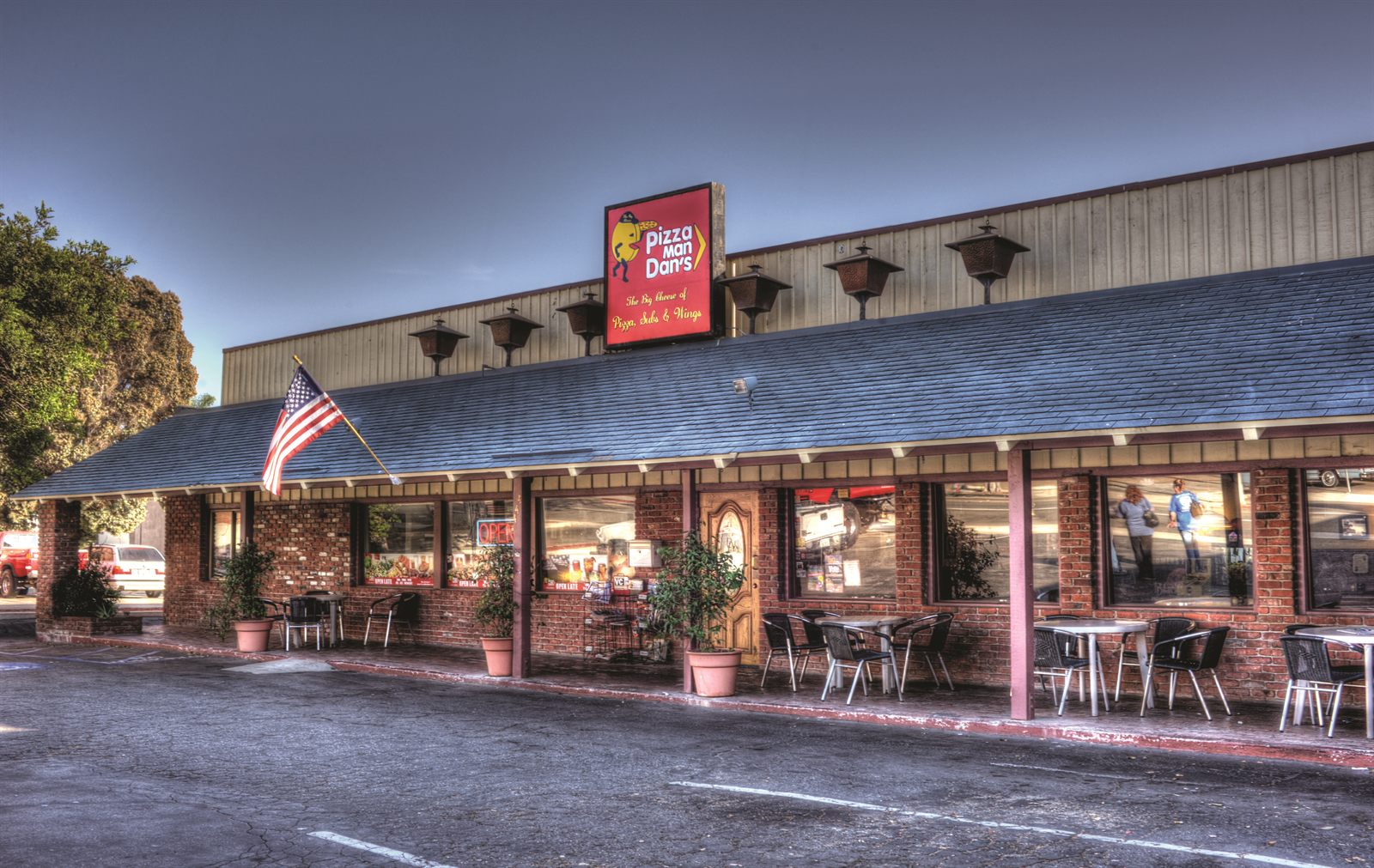 PizzaMan Dan's Ventura – Downtown storefront at 444 E Santa Clara St, Ventura